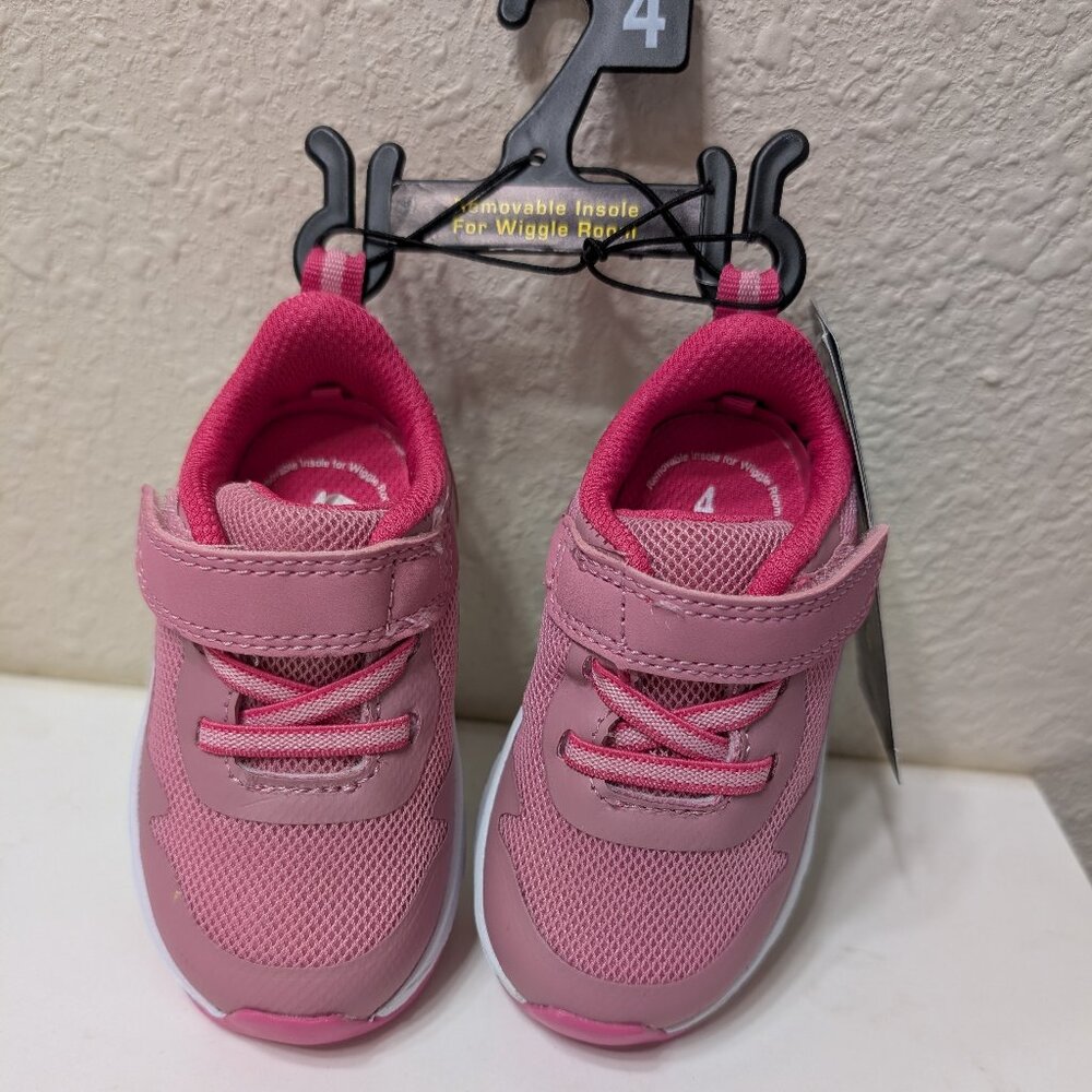 Size 4 NWT Athletic Works Girls Tennis Shoes Sneakers